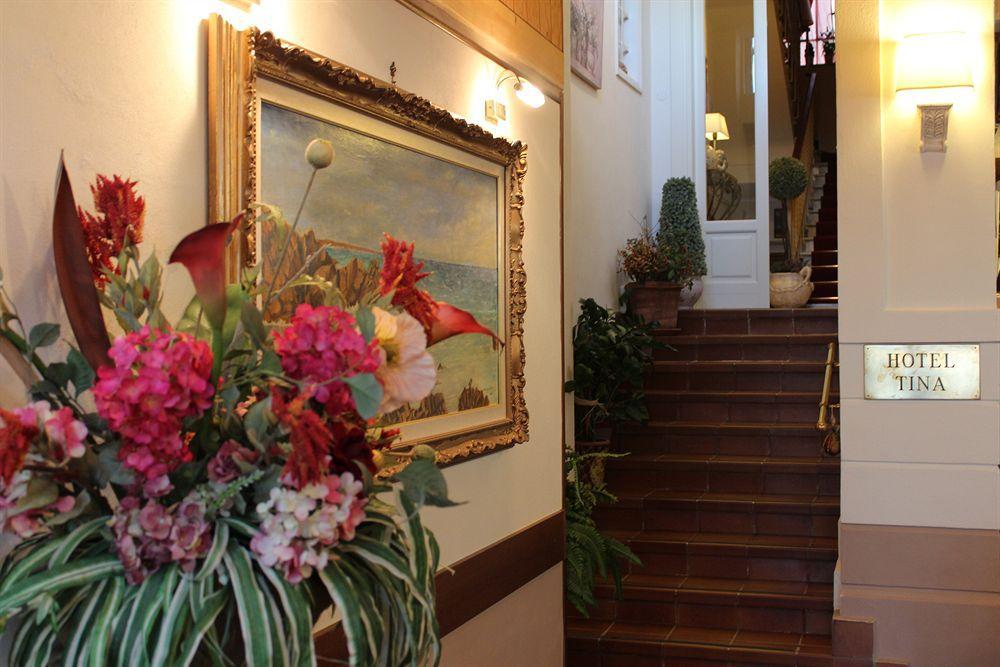 Hotel Tina Diano Marina Bagian luar foto