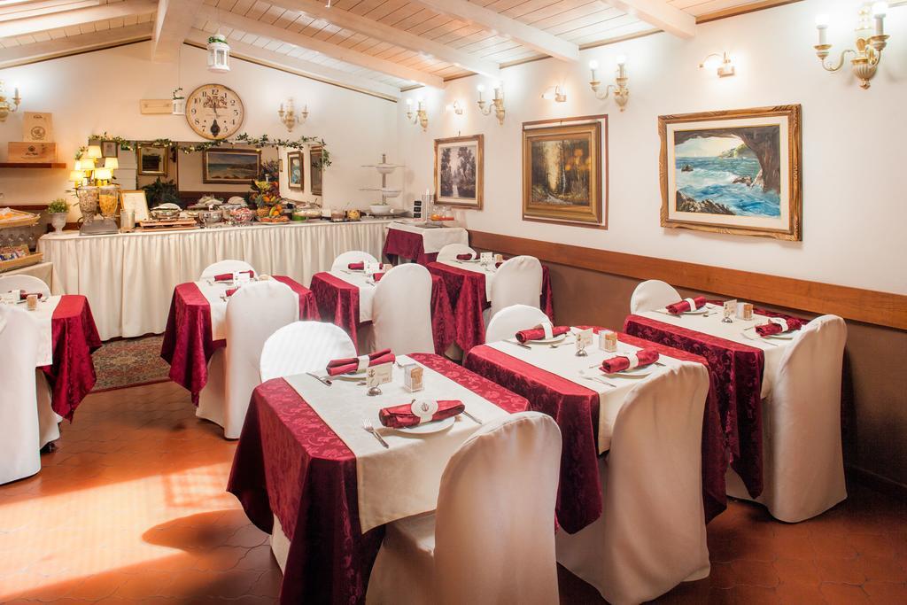 Hotel Tina Diano Marina Bagian luar foto